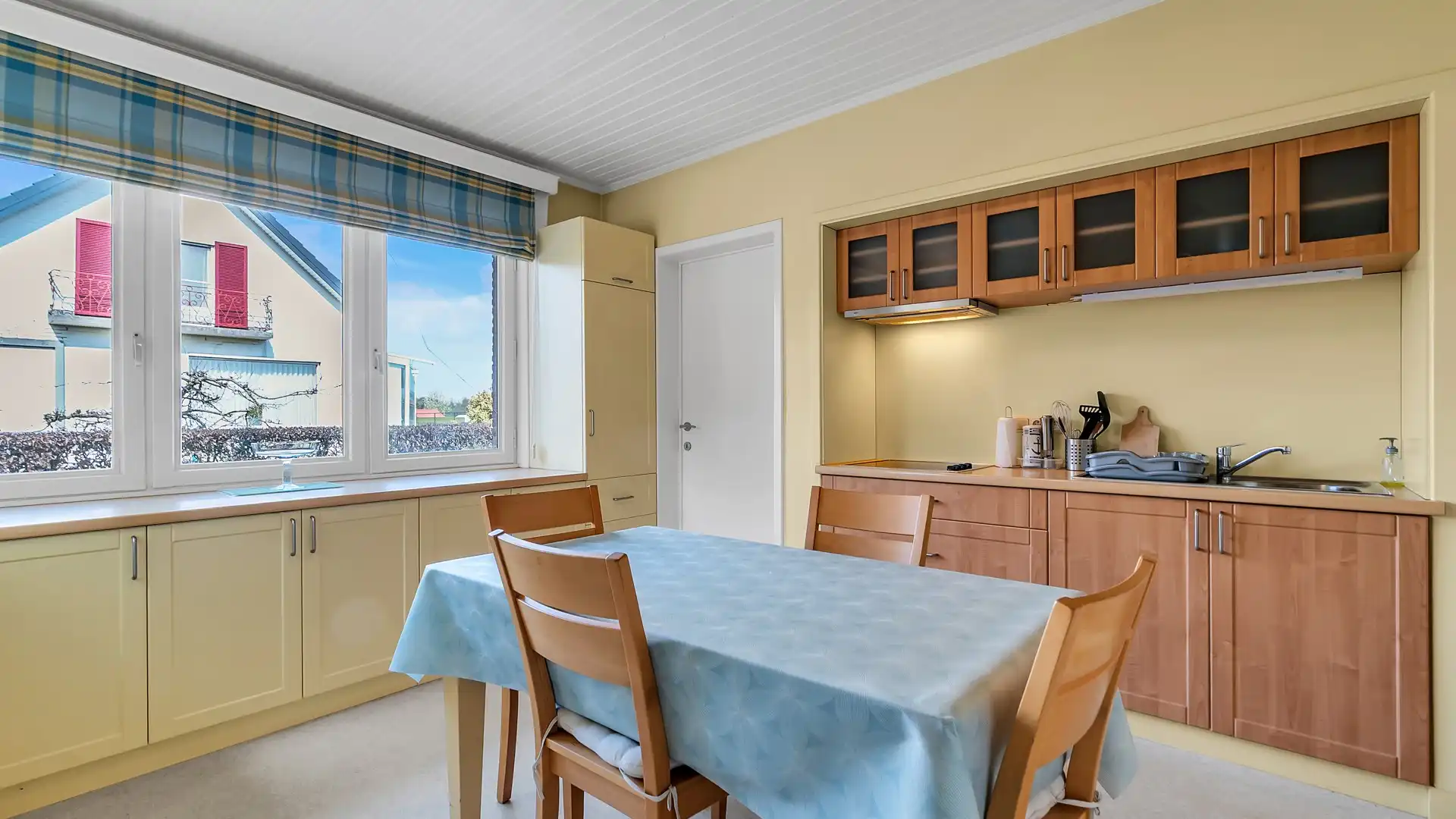 Op te frissen woning met 3 slpkrs te Maasmechelen foto 13