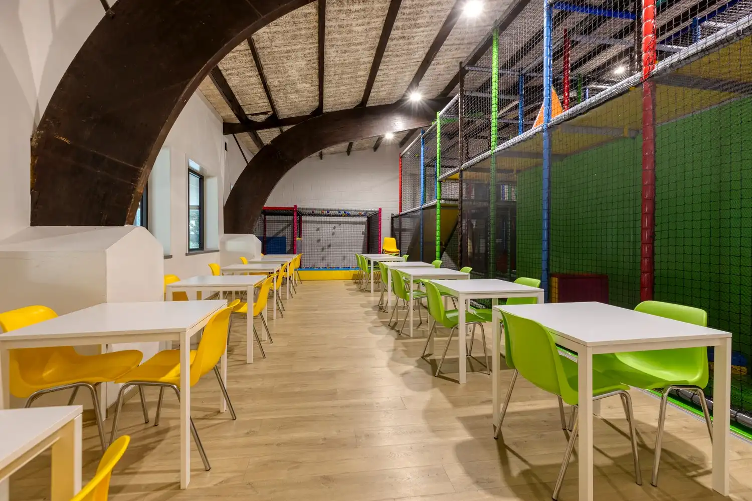 Unieke overnamekans: volledig uitgeruste binnenspeeltuin met brasserie op toplocatie in Rekem/Lanaken foto 26