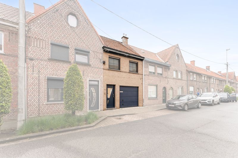 Roeselare : Instapklare, gerenoveerde rijwoning in hartje Roeselare! foto 2