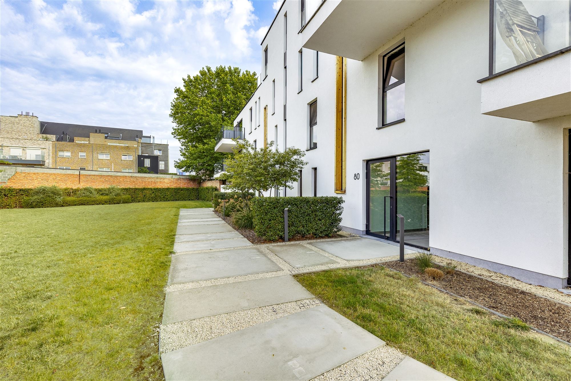 Recent energiezuinig appartement met terras foto 14