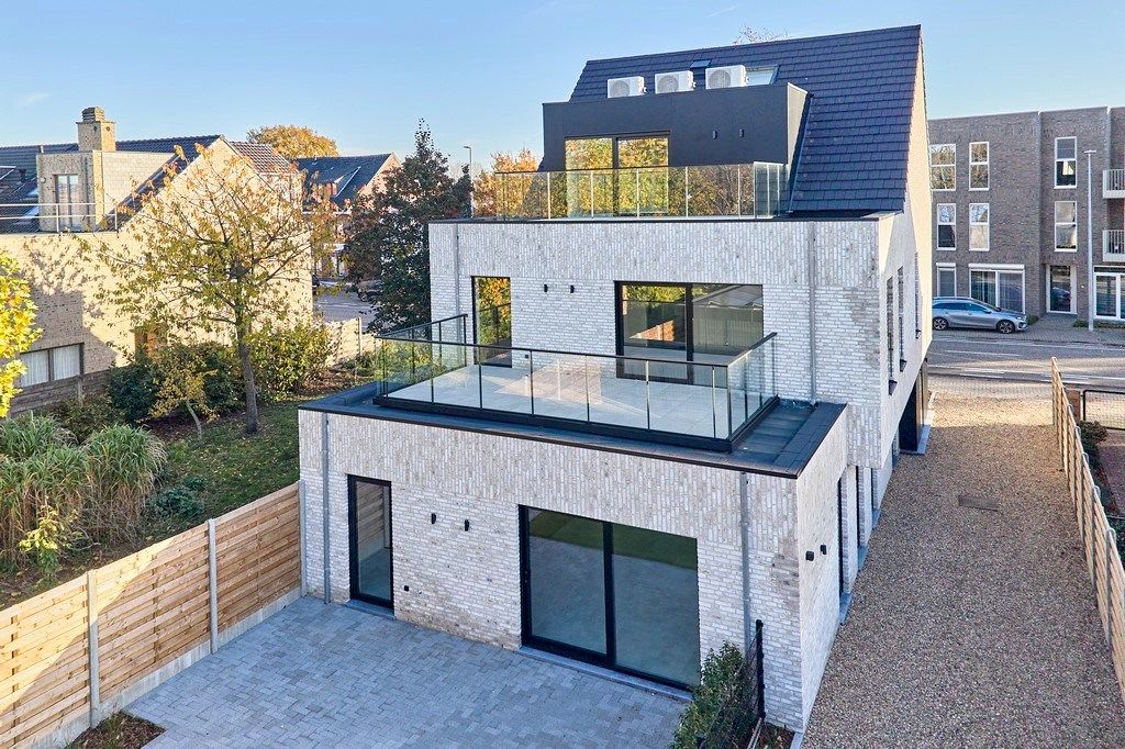 Ezaart 35 2400 Mol 1ste verdiep te huur van 100 m² met terras en met Carport en buitenberging foto 20