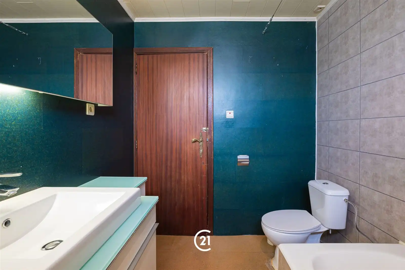 Ruime woning - type herenwoning met 4 slpk en parking foto 17