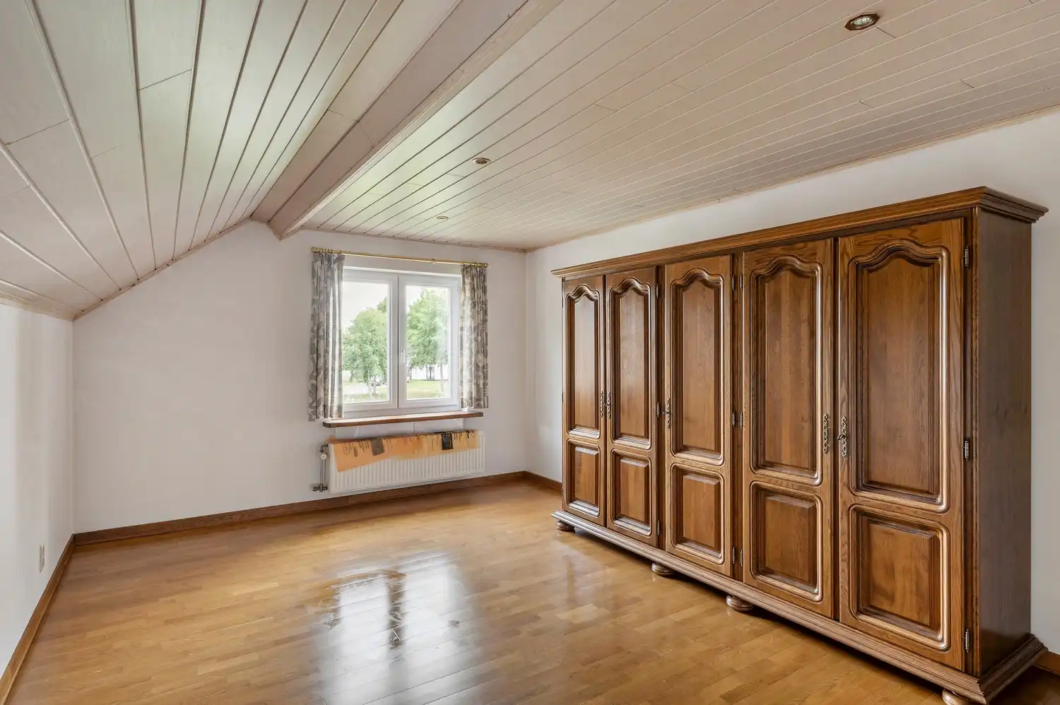 Ruime woning | 6 slpks | grote tuin foto 23