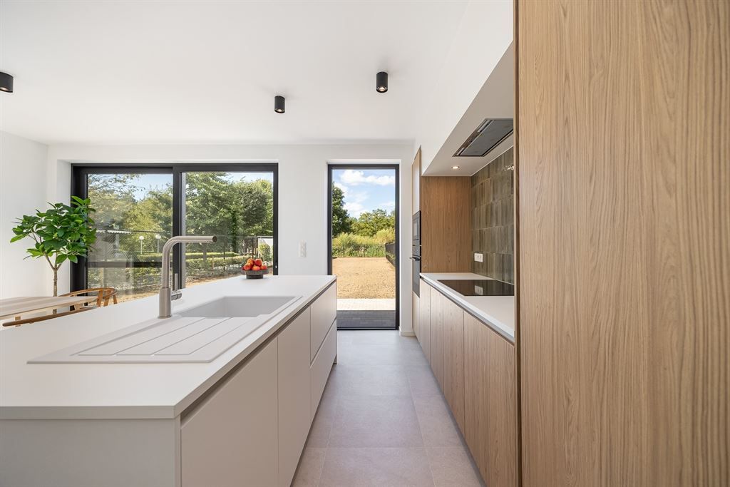 Nieuwbouwwoning op een zeer rustige locatie! foto 8