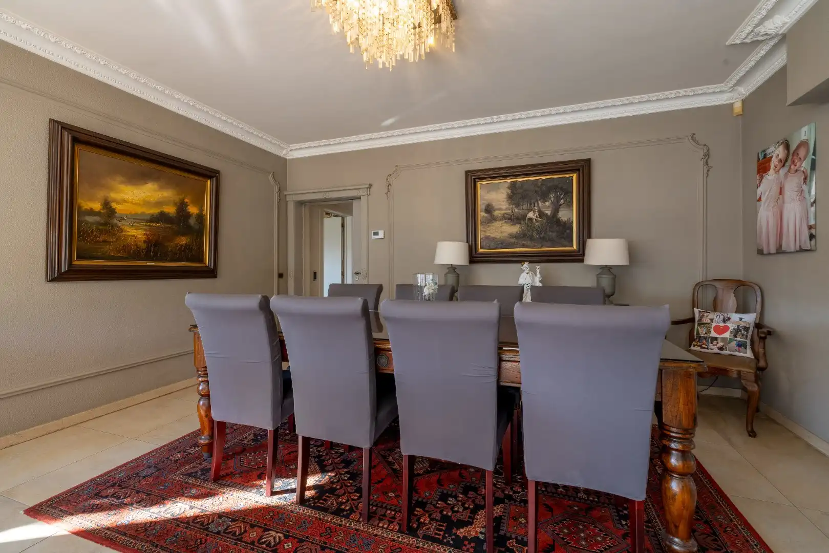 Prachtige villa met binnenzwembad op een toplocatie  foto 5