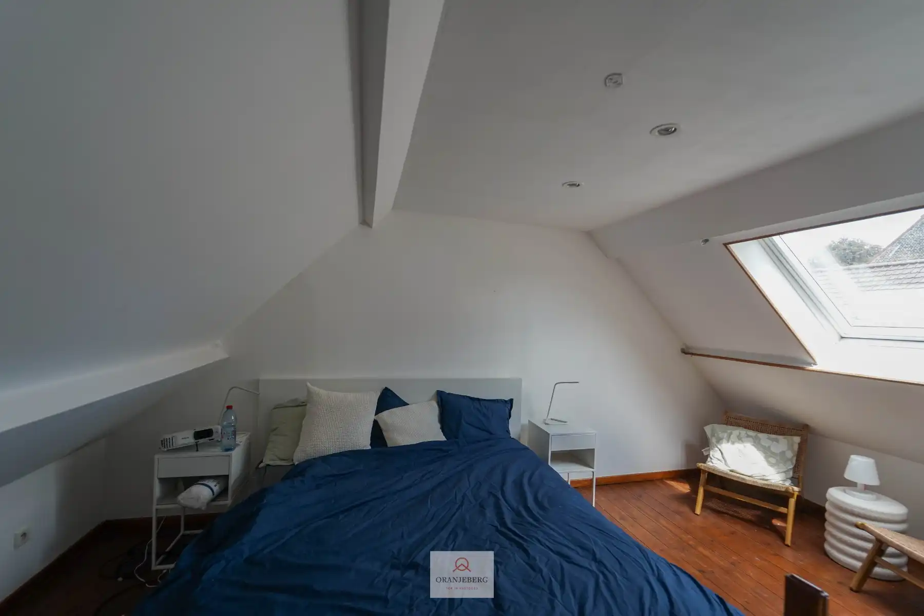 Charmante bemeubelde citéwoning nabij Coupure foto 23
