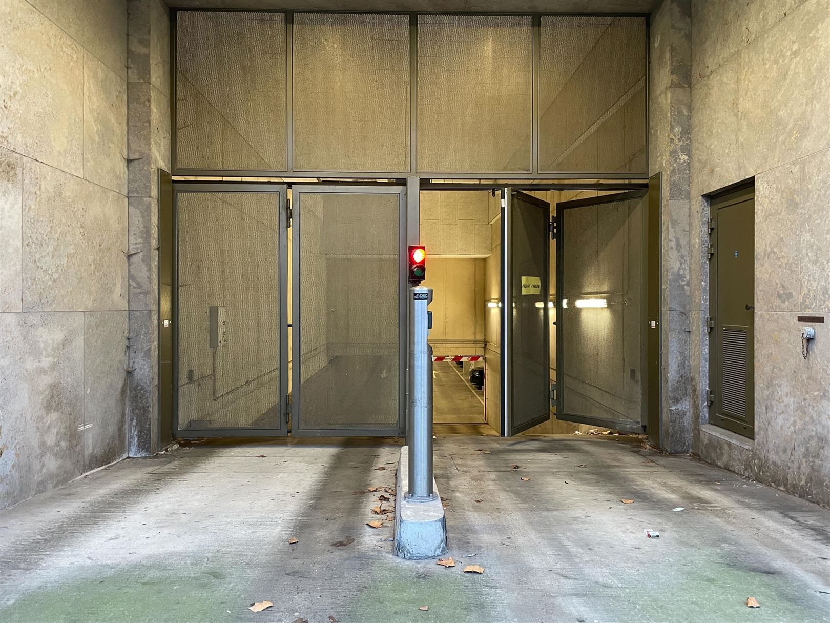 Ondergrondse autostaanplaats P233 foto 2