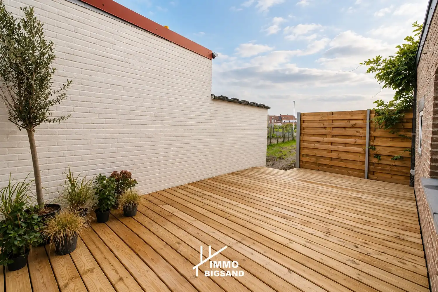 Volledig gerenoveerde woning met tuin en 3 slaapkamers met uitweg foto 21