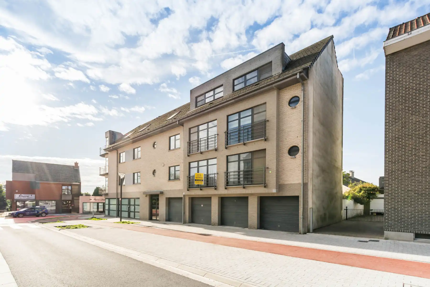 Centrum: instapklaar duplex-appartement met garagebox... foto 2