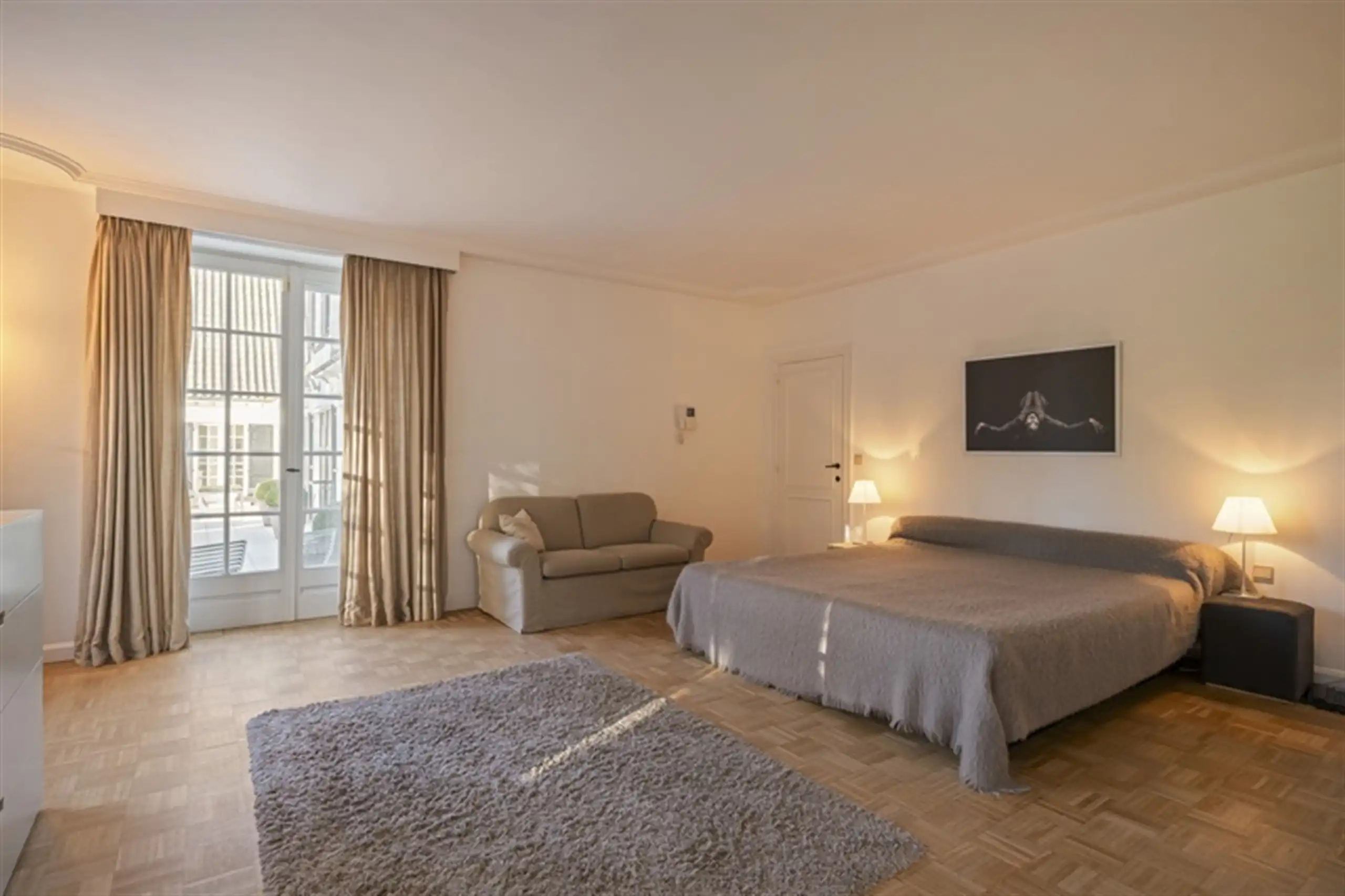 Waardevolle witte vastgoedparel  op 8.679 m² ! foto 18