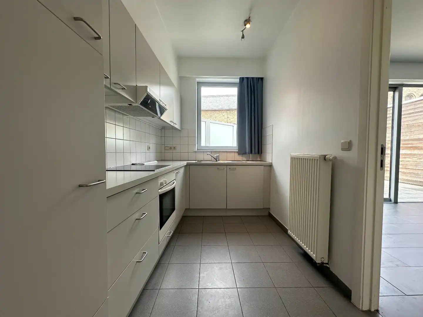 Lichtrijk appartement met 1 slpk en groot zonnig terras, hartje Torhout foto 7