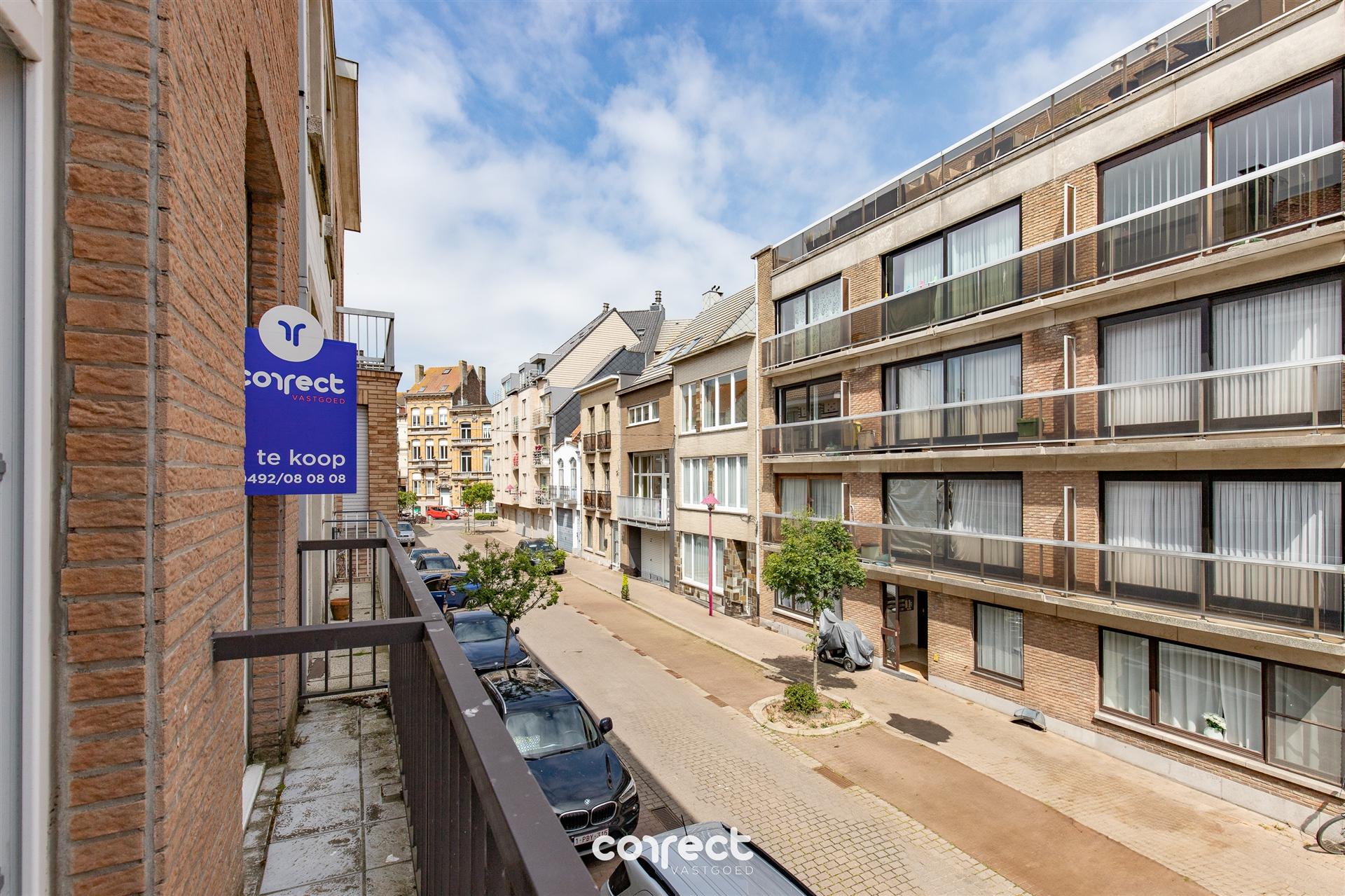 Verzorgd appartement in woonwijk foto 10