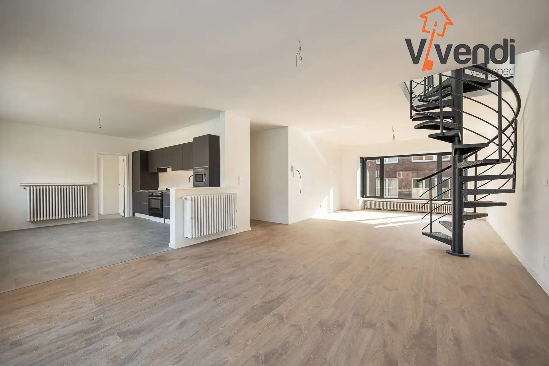 Volledig gerenoveerd opbrengsteigendom te koop. foto 4