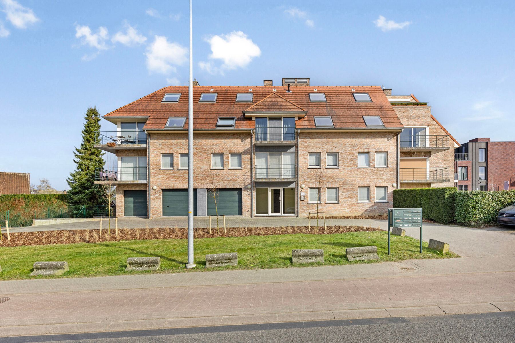 Instapklaar zuidgericht appartement op toplocatie te Ninove foto 2