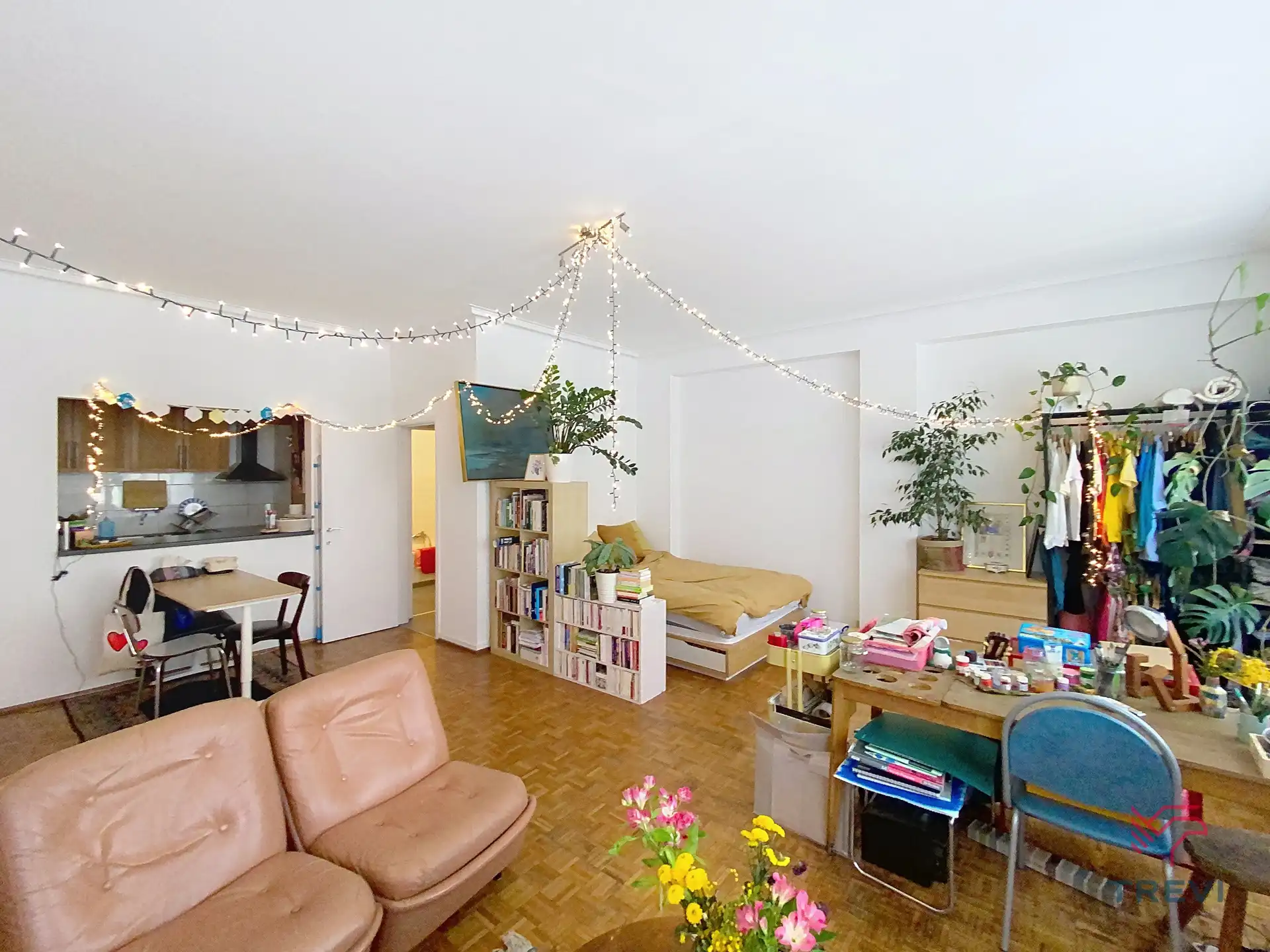 Studio in de wijk Chatelain foto 5