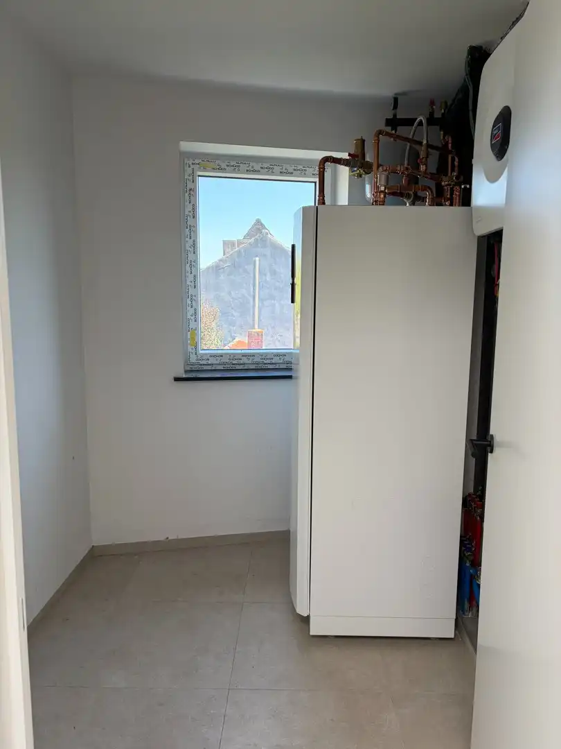 Moderne halfopen woning met 3 slpk, garage en tuin foto 14