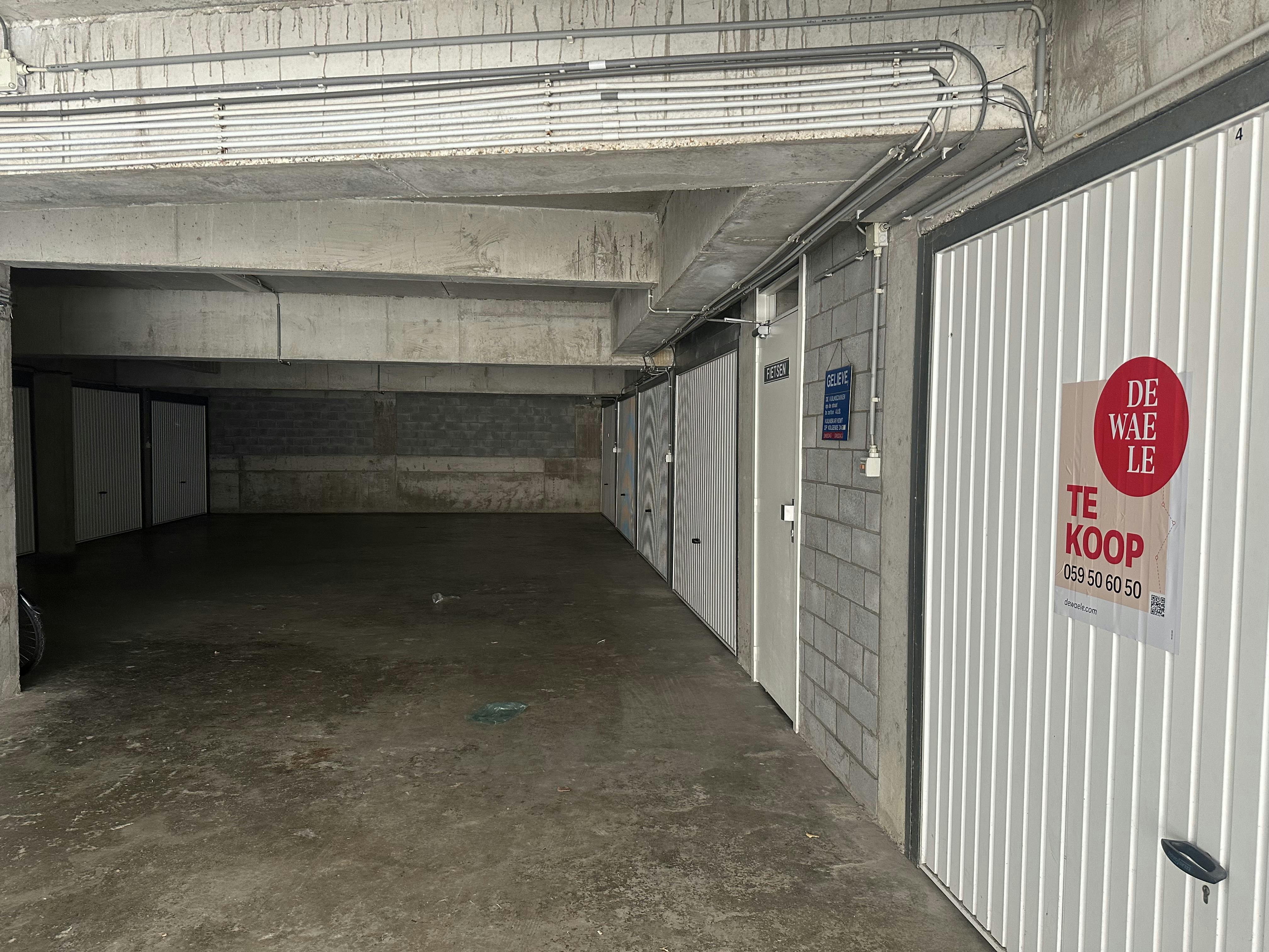 Goedgelegen garagebox te koop te centrum Westende-Bad! foto 8