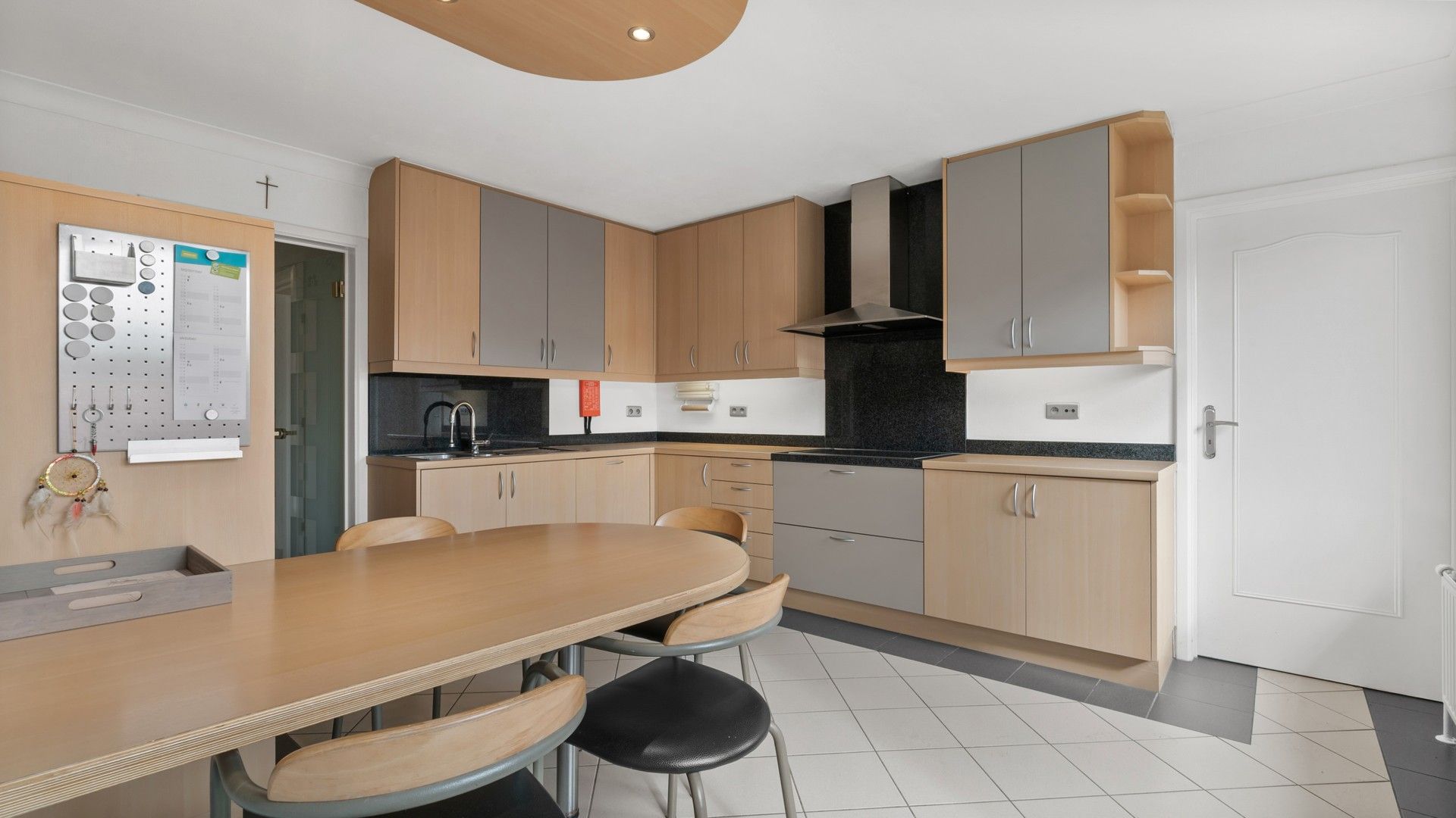 Appartement (215m²) met 4 slpkrs en terras (12m²) in As foto 9