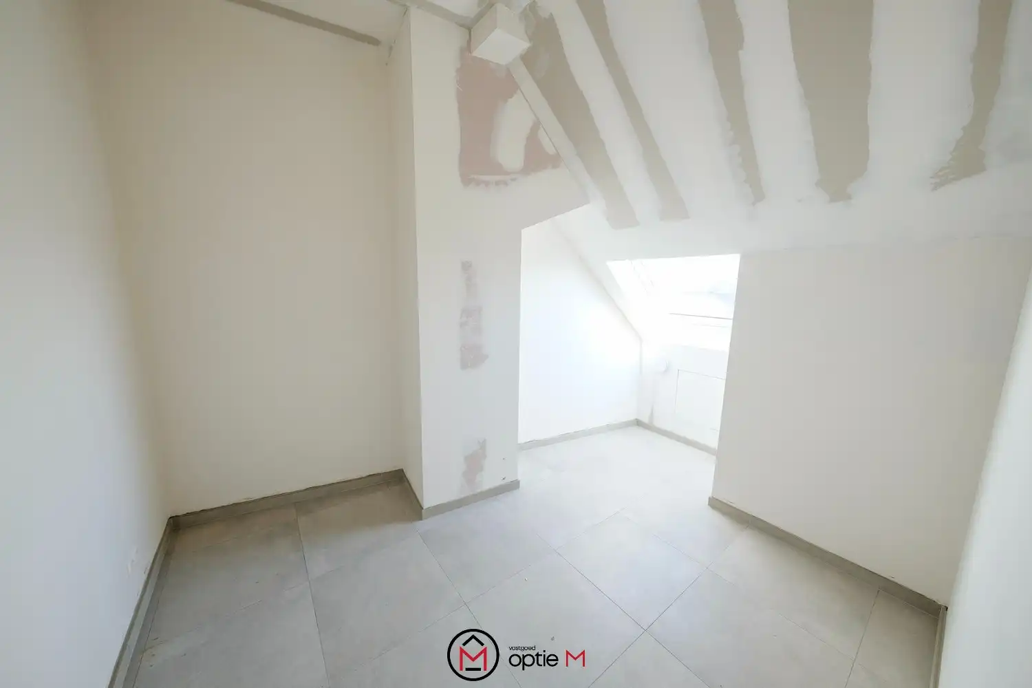 TE HUUR DUPLEX APPARTEMENT MET TERRAS IN DIEPENBEEK foto 6