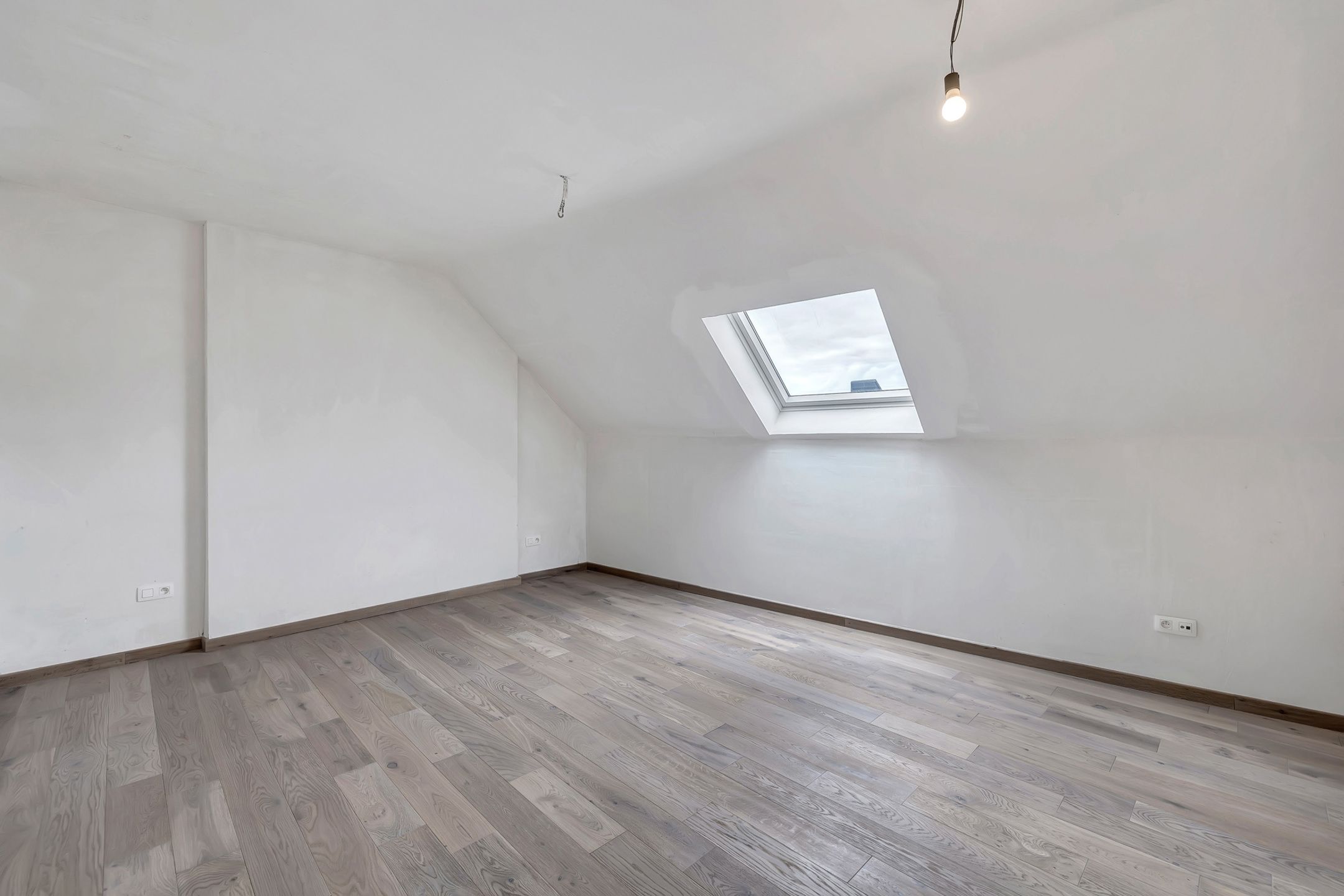 Uniek duplex appartement met twee slaapkamers foto 24