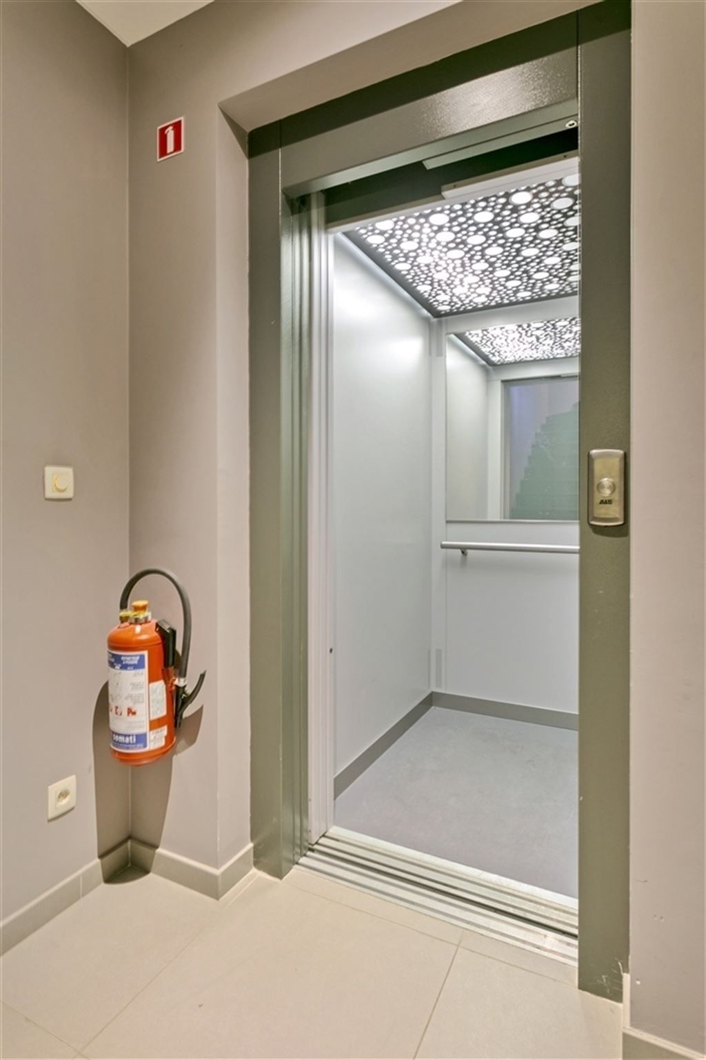 Ruime duplex met veel lichtinval en prachtig terras foto 7