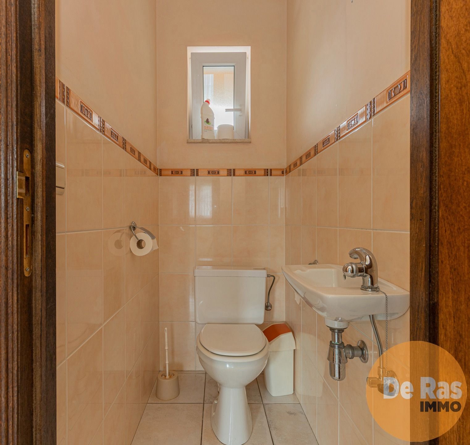 WICHELEN - Goed onderhouden woning op goede locatie met tuin foto 8