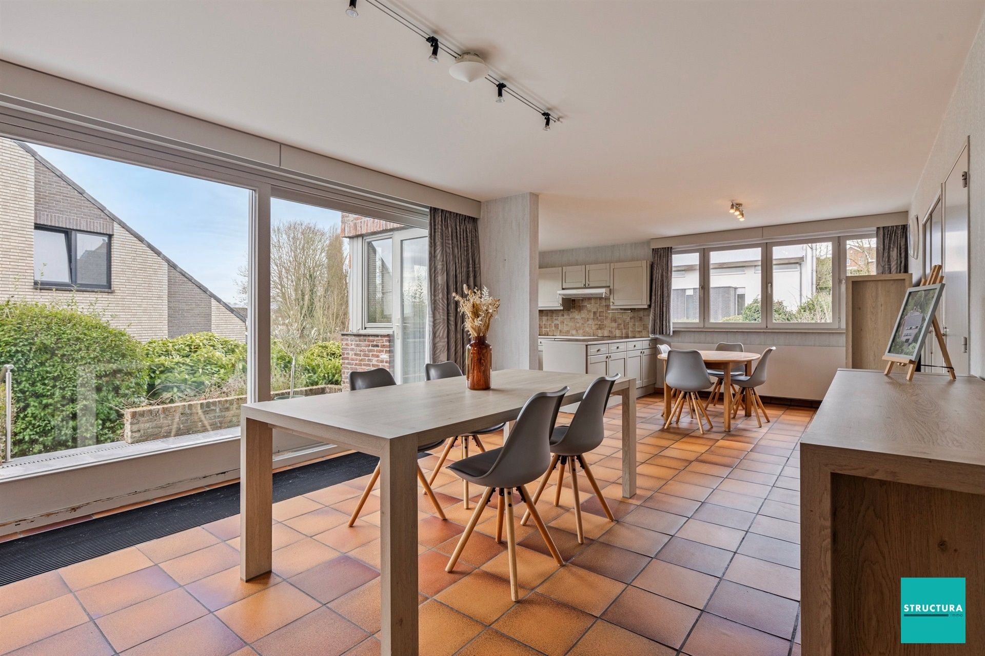 Woning op toplocatie met achterliggend groen foto 8