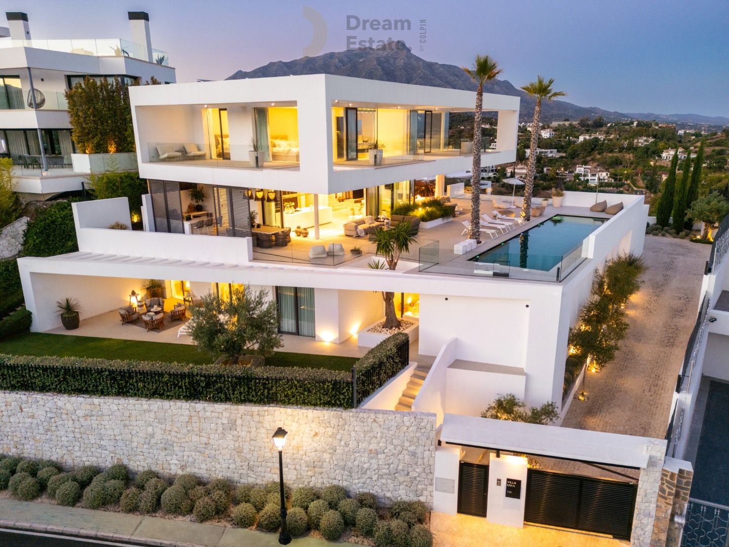 Eigentijdse villa met panoramisch uitzicht in La Quinta, Benahavís. foto 40