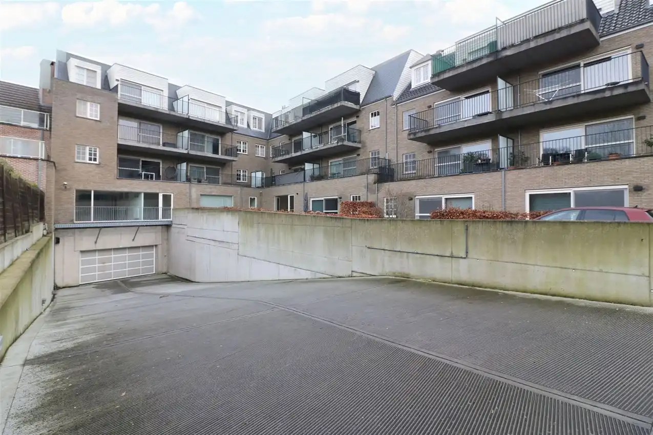 App. met 2 slpk., terras en autostaanplaats, rustig gelegen foto 23