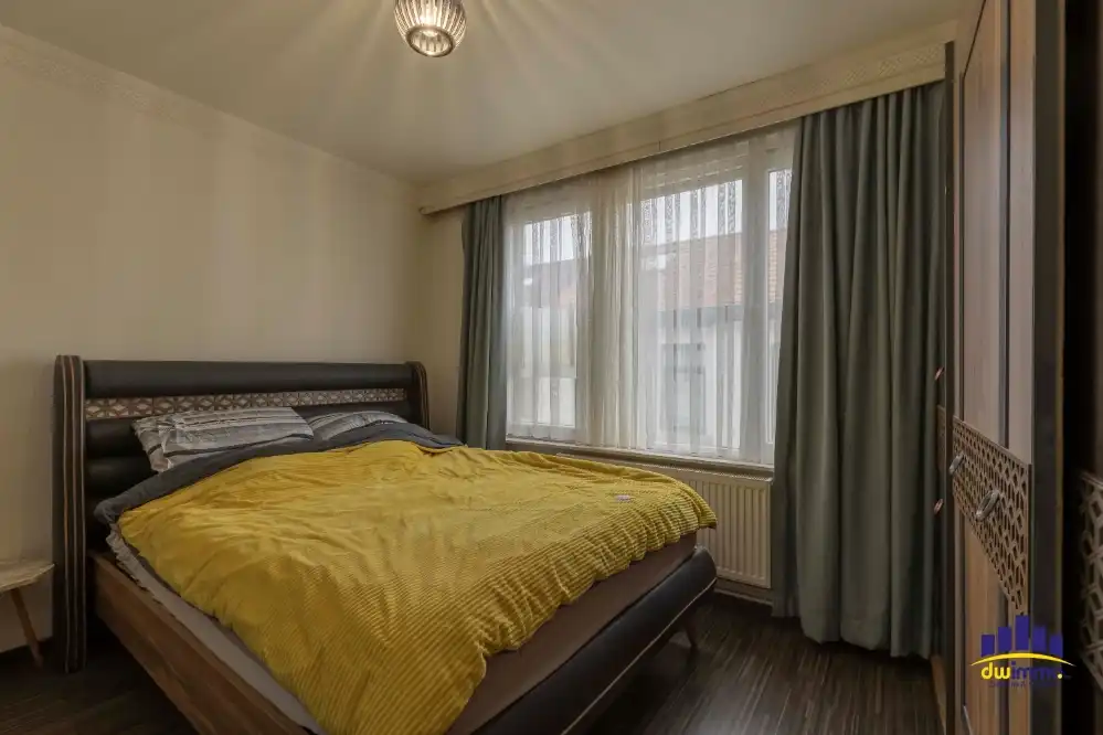 Charmante, gerenoveerde woning met mooie gevel in Ledeberg foto 8