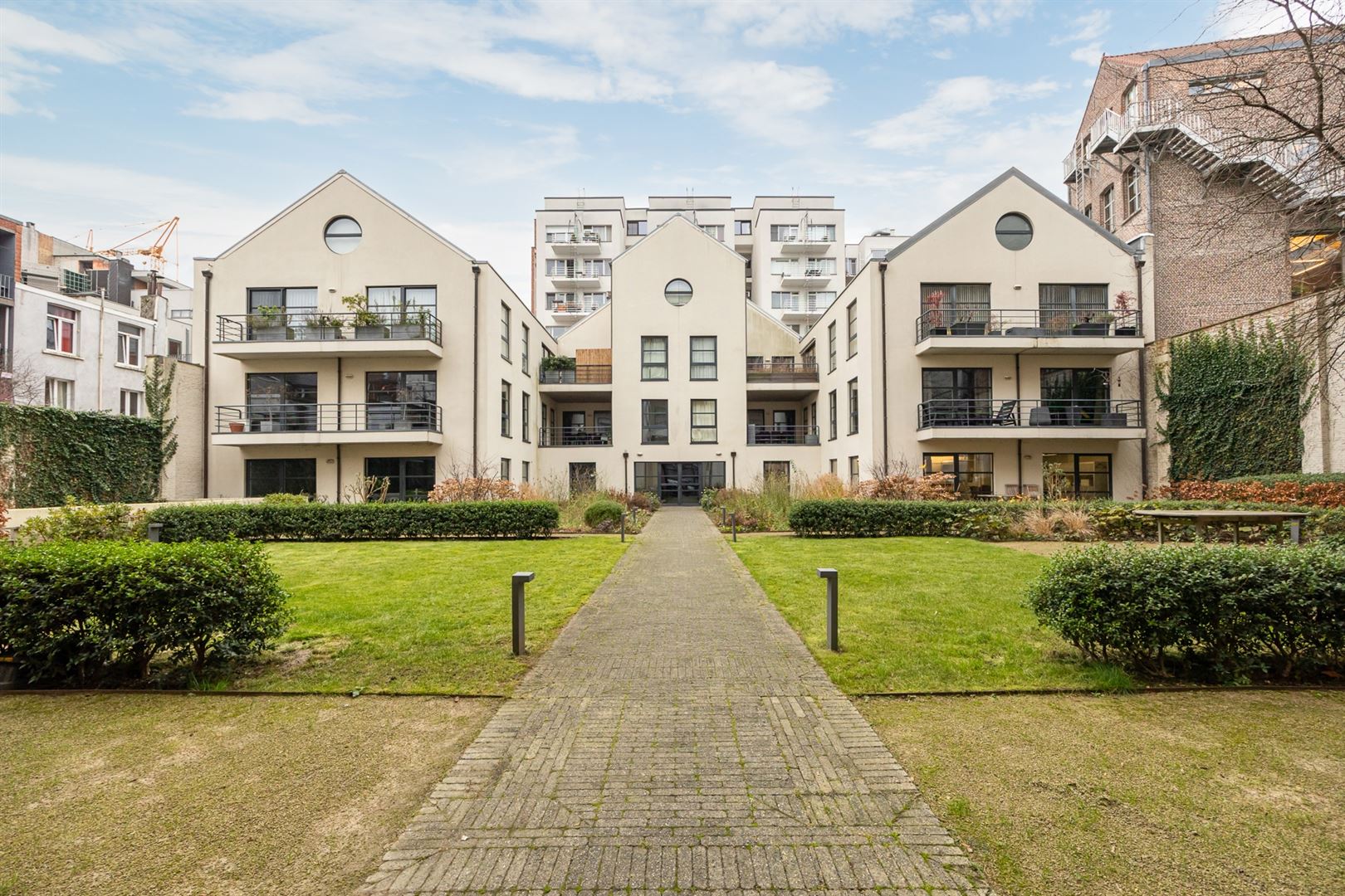XXL loft met industriële ziel en terras foto 26