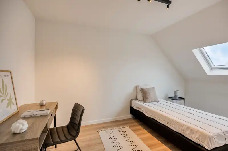 Gezellige Halfopen Woning - De Niepte 1a, Lebbeke - Ruime 3 Slpk. met Zolder en 2 Parkeerplaatsen, Te Koop! foto 12