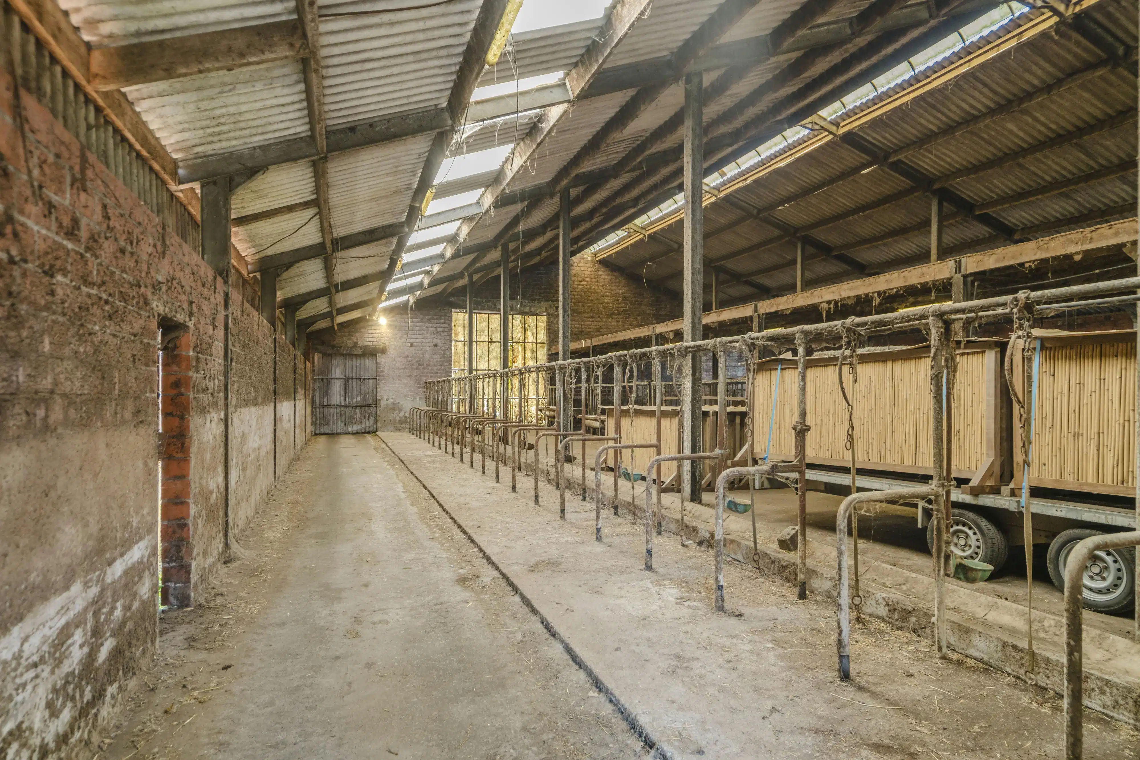 Villa met stallingen te koop op een ruim perceel van  10.026m² foto 26