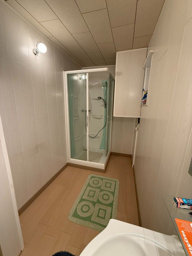 Half open bebouwing met 3 slaapkamers en garage, gelegen in een rustige woonwijk op 277m² foto 13