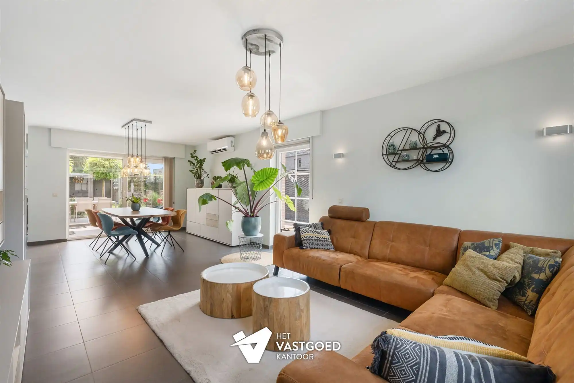 UITERST KNAP AFGEWERKTE WONING MET 3 SLAAPKAMERS RUSTIG GELEGEN OP EEN PERCEEL VAN 4A30CA TE KWAADMECHELEN foto 3