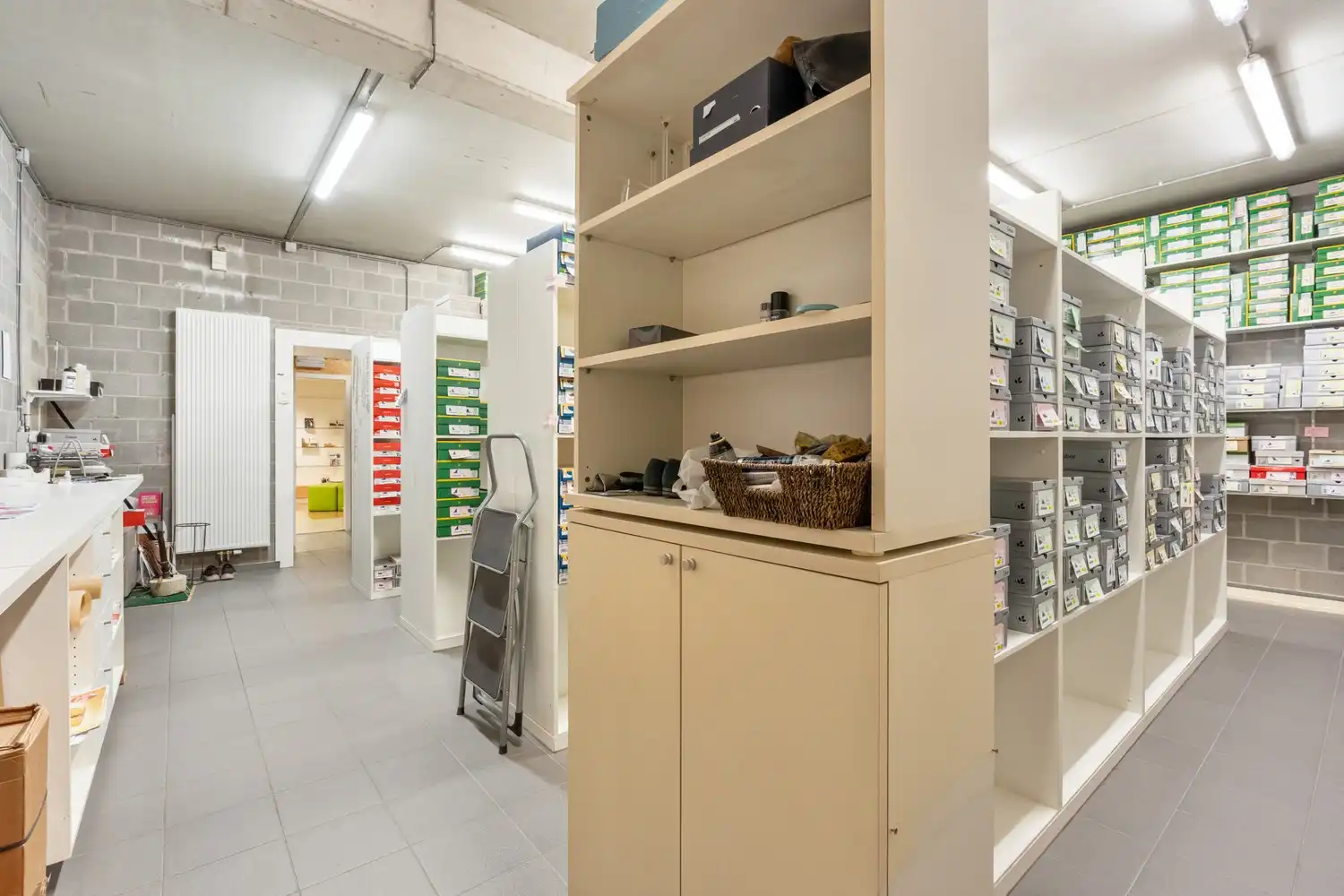 Handelspand op toplocatie aan de Markt te Bilzen! foto 11