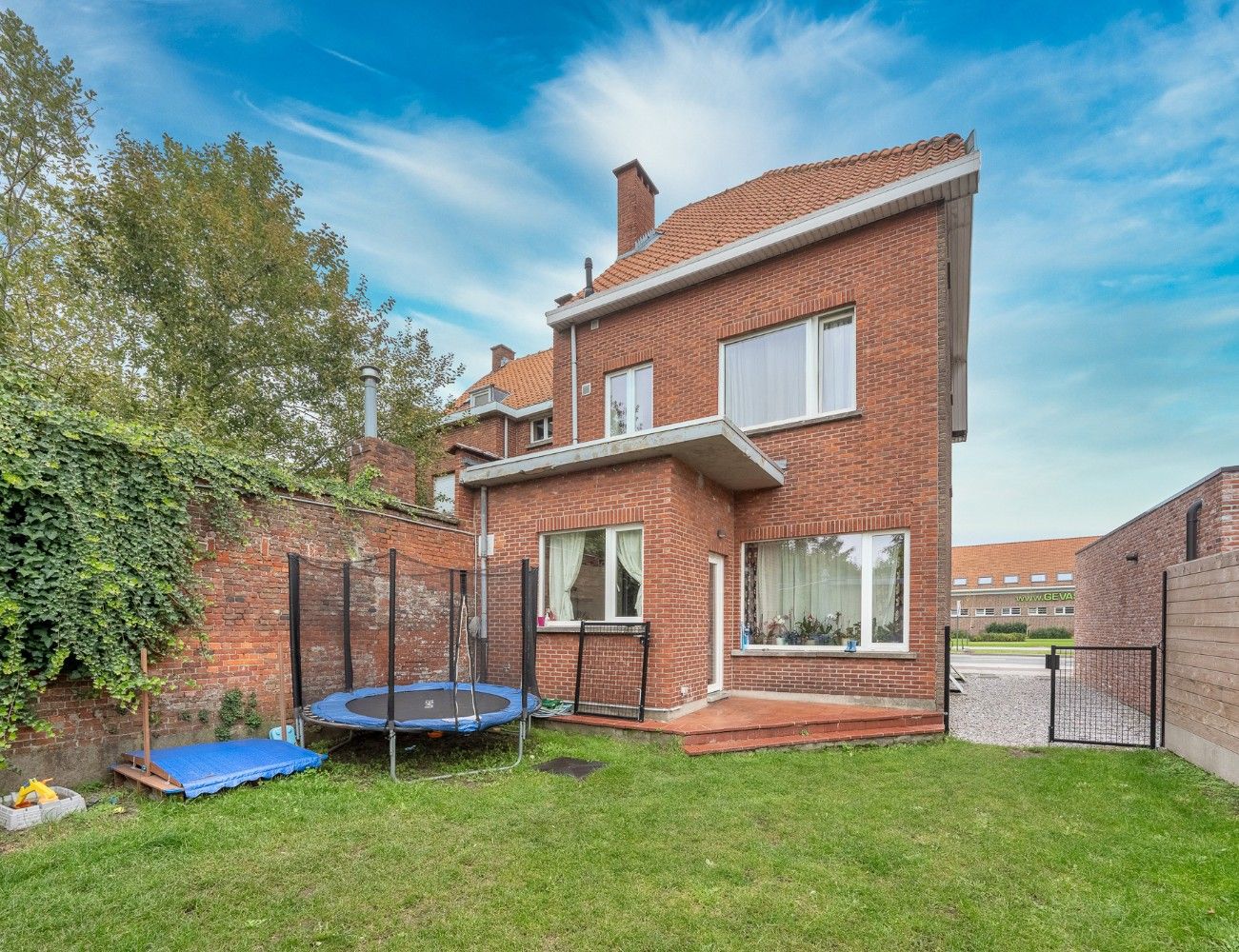 Ruime, instapklare HOB met 3 slpk., garage en tuin foto 14