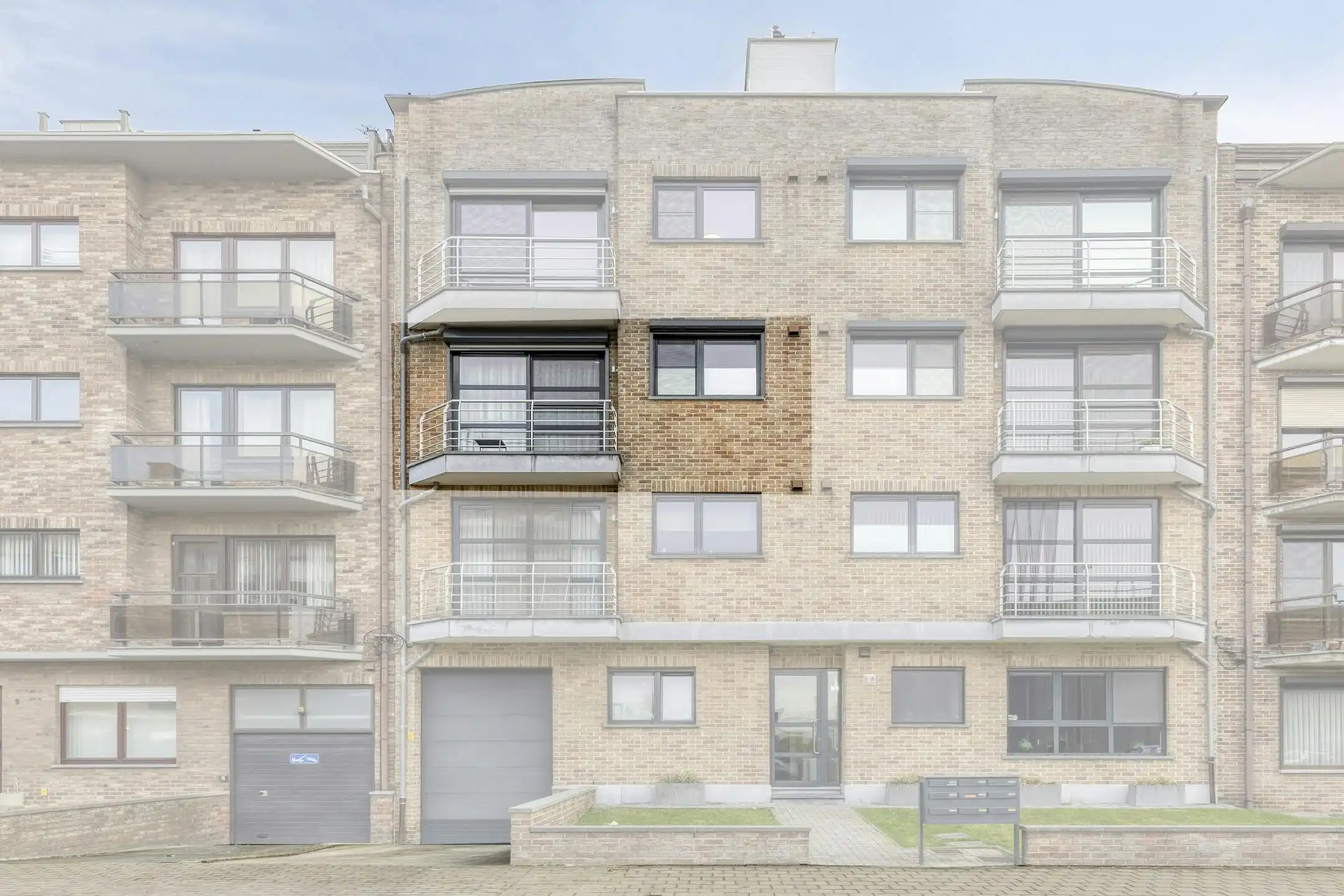 Appartement met 2 terrassen en garage te koop in Wilrijk foto 21