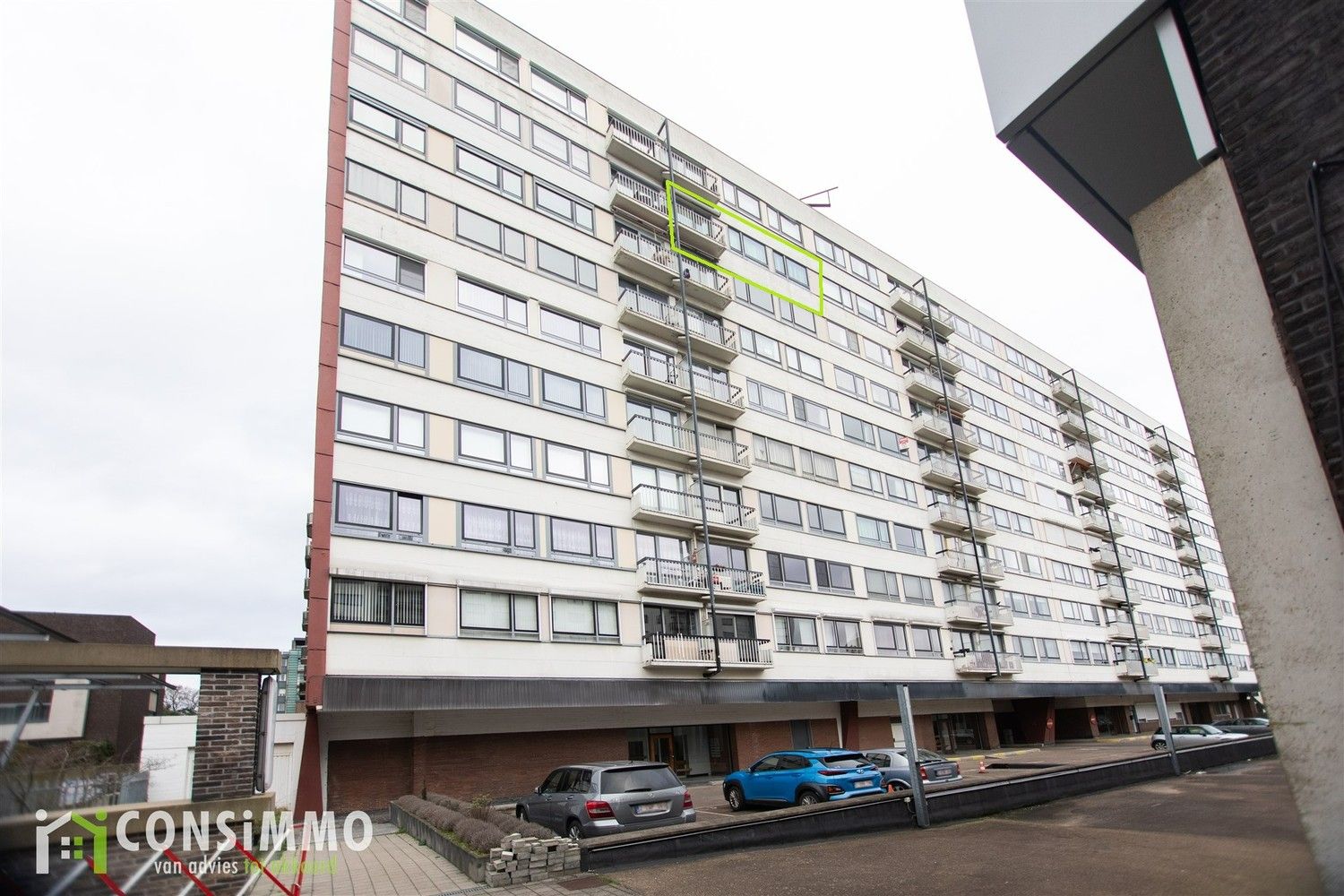 Instapklaar appartement met 3 slaapkamers in Genk-Centrum! foto {{pictureIndex}}