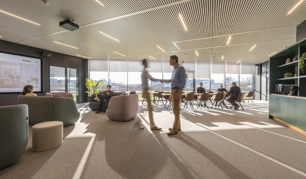 Full service kantoor in SkylinE40 business center in Erembodegem foto 12