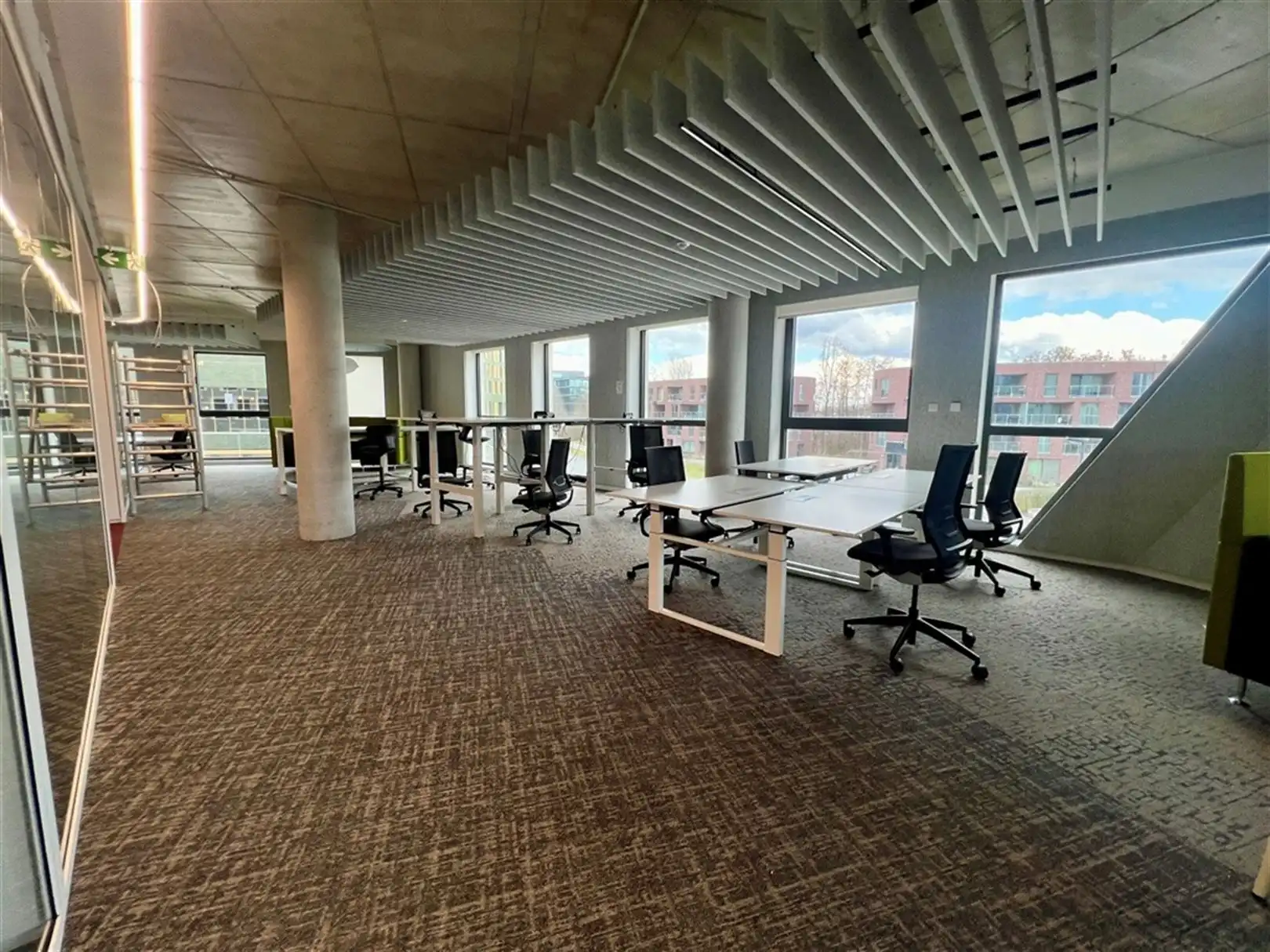 Nieuwbouw kantoren langs The Loop foto 8