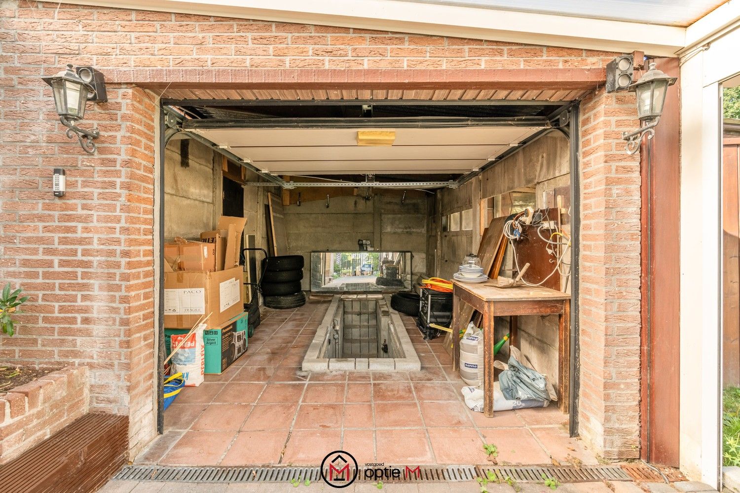 Ruime woning met garage en zonnepanelen foto 18