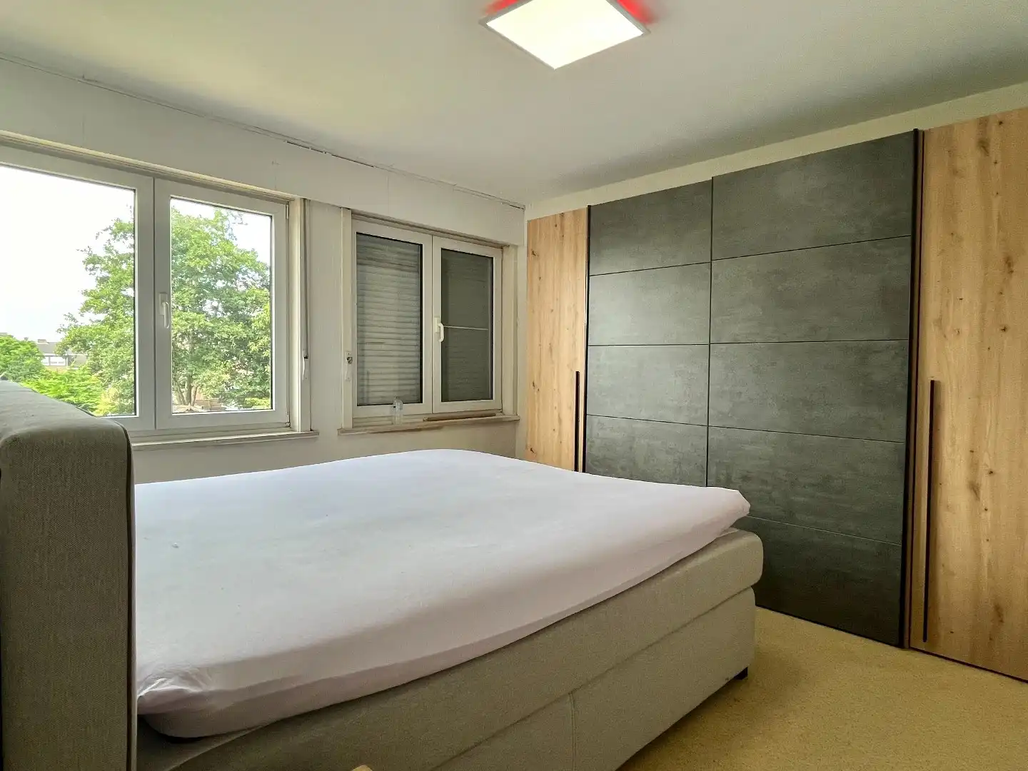 Rijwoning met 5 slaapkamers, garage en zuid-west gerichte tuin. foto 7