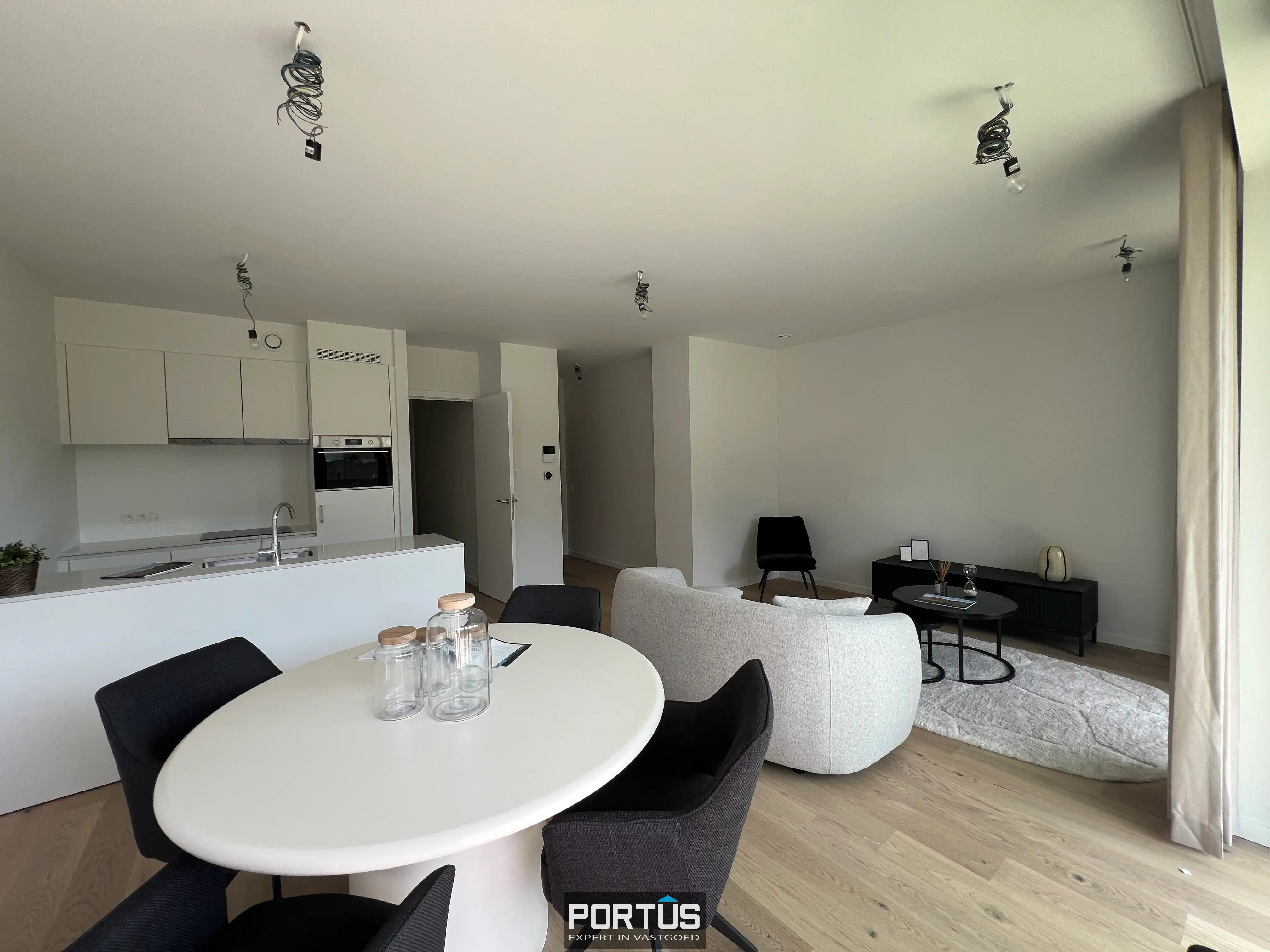 Instapklaar nieuwbouwappartement te koop met 1 slaapkamer in Residentie Portanic te Nieuwpoort foto 4