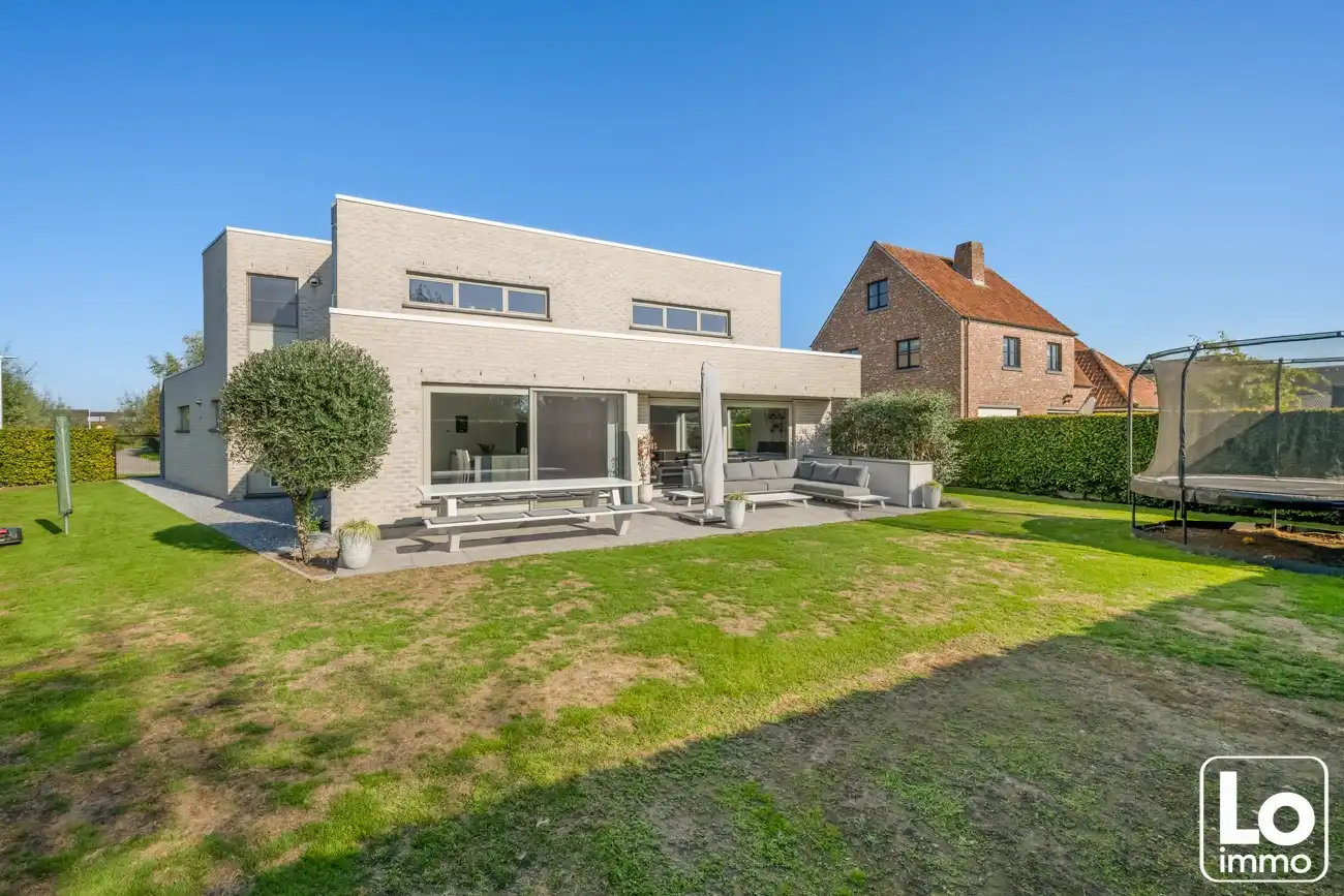 Instap klare moderne open villa met dubbele inpandige garage en een gezellige tuin op een toplocatie nabij het centrum van Lochristi! foto 69