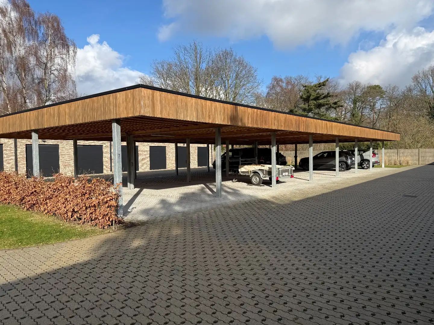 Exclusief penthouse met terrassen, carport en garage foto 24