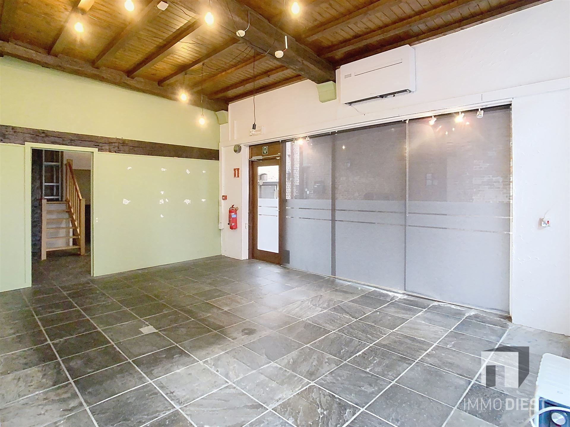 Handel of bureel in centrum Diest?  foto 19