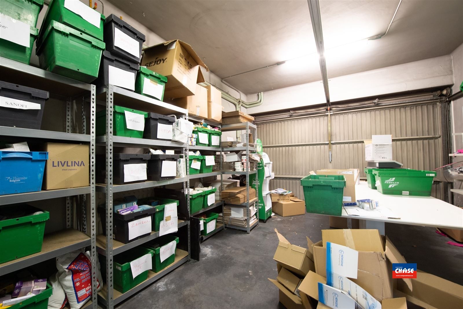 Handelshuis met groot appartement, garage en tuin foto 20