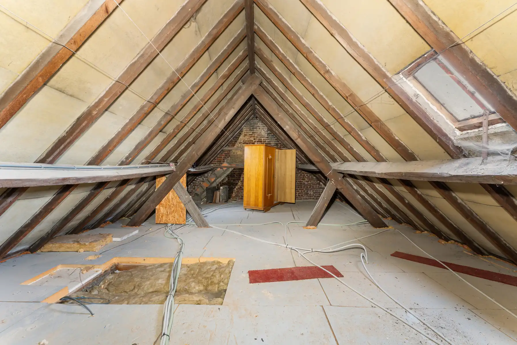 Charmante gerenoveerde woning met 3 slpk en 2 garages  foto 22