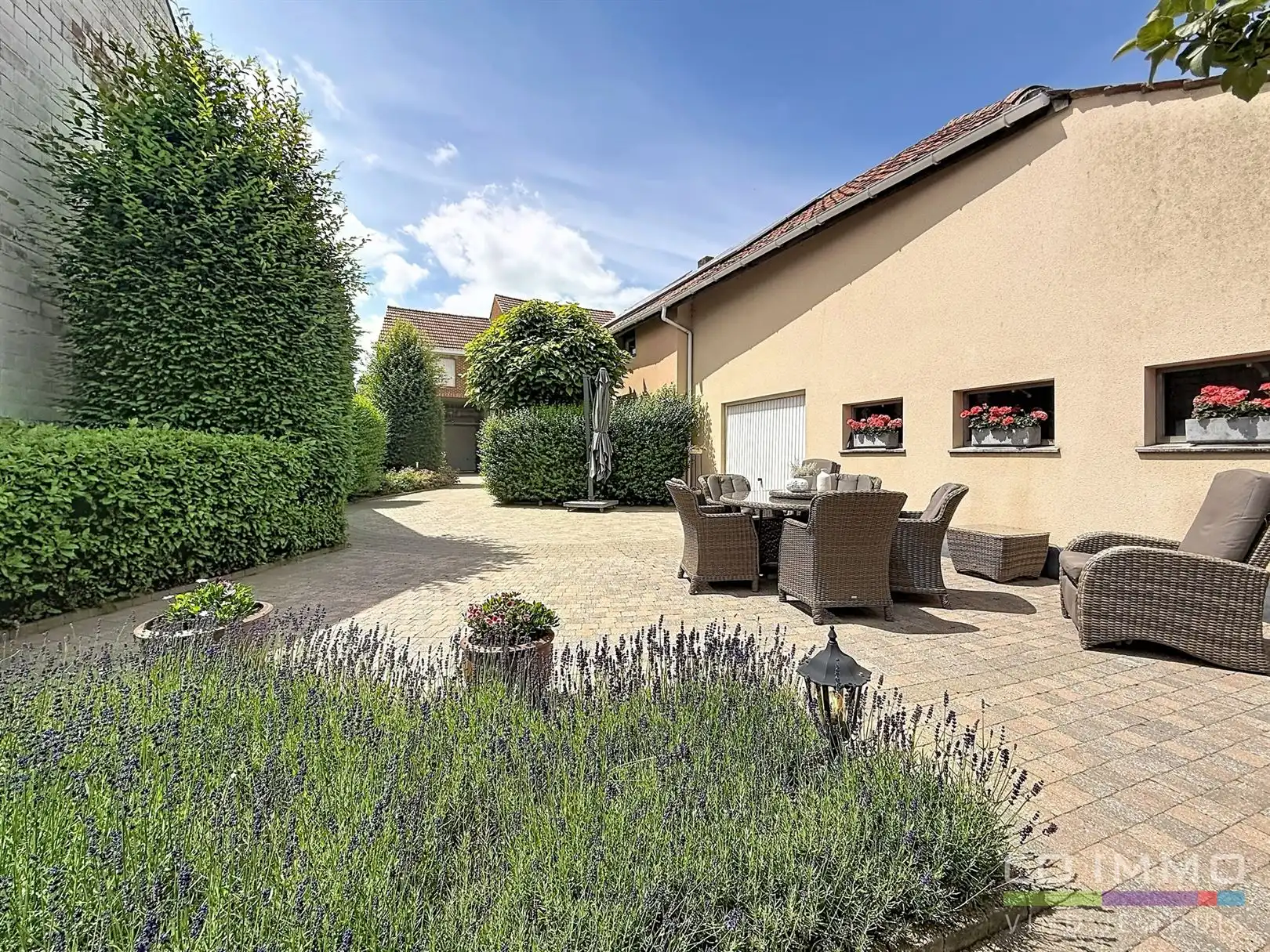 Ruime woning met extra woon- of werkpotentieel  foto 37